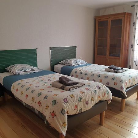 Au Relais Du Canal A Grand Gabarit Nesle Εξωτερικό φωτογραφία